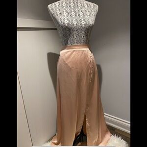 Missguided wrap skirt NWT size 4